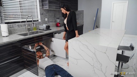 Brazzers Azul Hermosa Role Reversal 2020