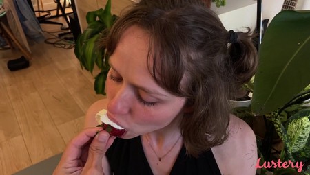 E1937 Fritz And Suzy Eat Up