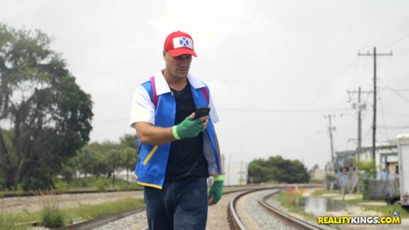 MonsterCurves 2016 08 20 Poke Em XXX Parody