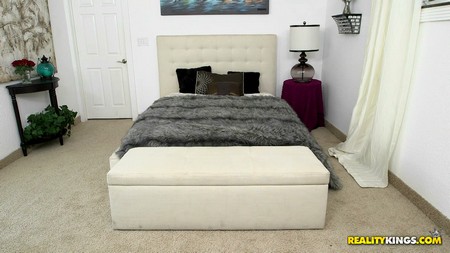 MonsterCurves 2014 08 02 Two Better Than One Victoria Webb