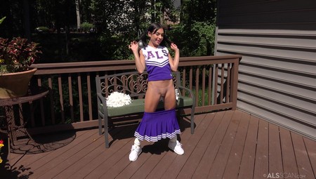 03 11 2025 Aria Valencia Pee Aggressive BTS