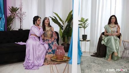 24 07 04 Marina Maya Yasmina Khan And Aaliyah Yasin