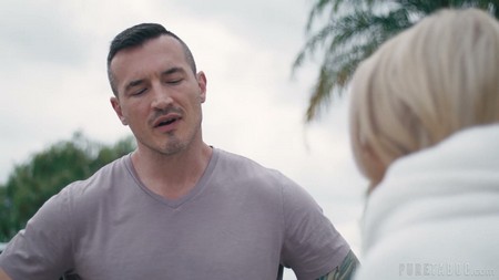 25 11 29 Bailey Love And Paige London